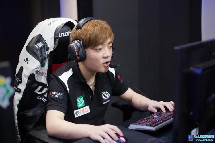 干杯！BLG轻松击败WBG 夺得LPL夏季赛冠军