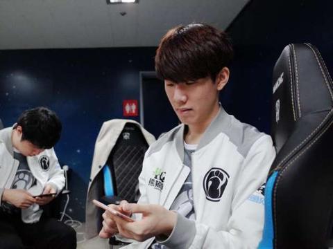 操作的祖父？ Ruler 使用飞机和导弹重新获得优势，并且 Generation Gaming 赢得了一场比赛。