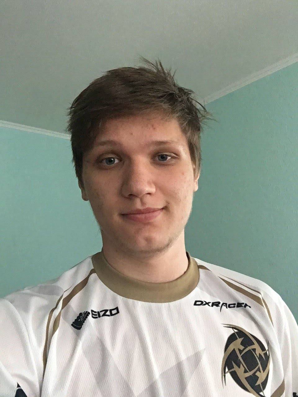 MSI胜者组T1和G2的外网观众峰值突破240万，刷新MSI历史纪录