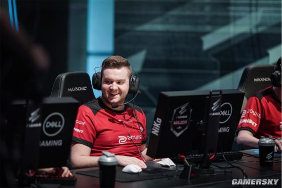 【赛后采访】玄光翼：k甲更敢打，kpl的阵容更全面